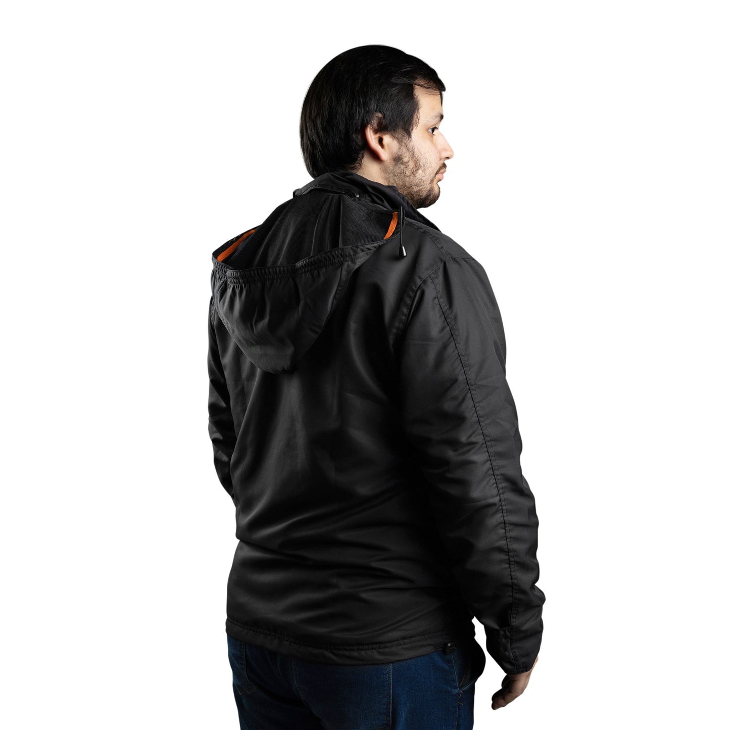 CASACA CORTAVIENTO CON CAPUCHA UNISEX NEGRO